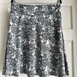 Black and White Skirt with Paisley like pattern - Size L